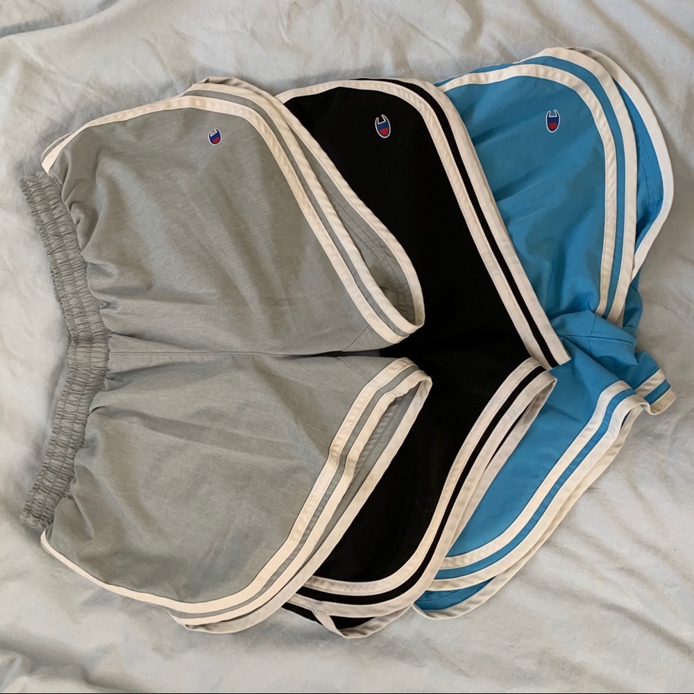 4 PAIRS Champion short bundle